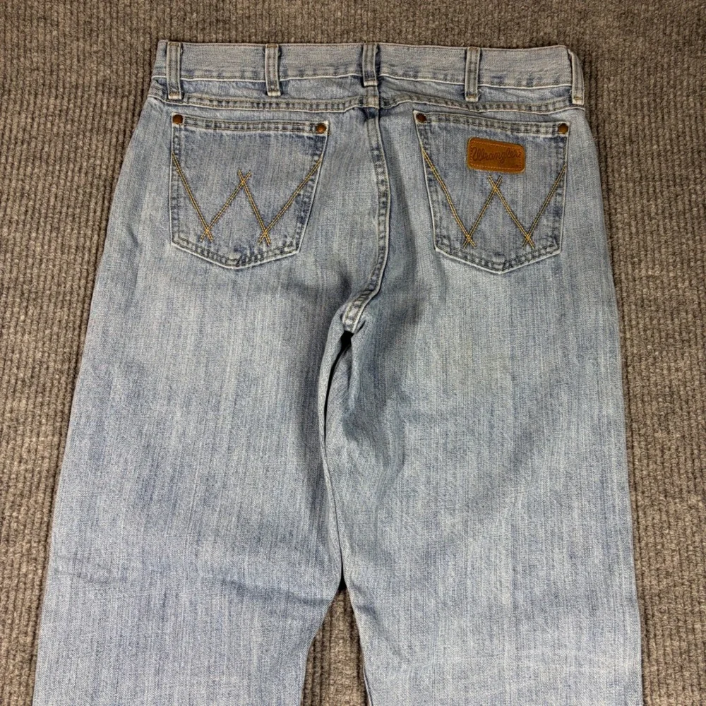 Wrangler Jeans 34x34 Retro Relaxed Bootcut Light Wash WRT20CR Denim - Picture 2 of 9